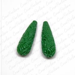 Perla Goccia  in resina intagliata rilievo fiori colore Verde Smeraldo 27x10mm